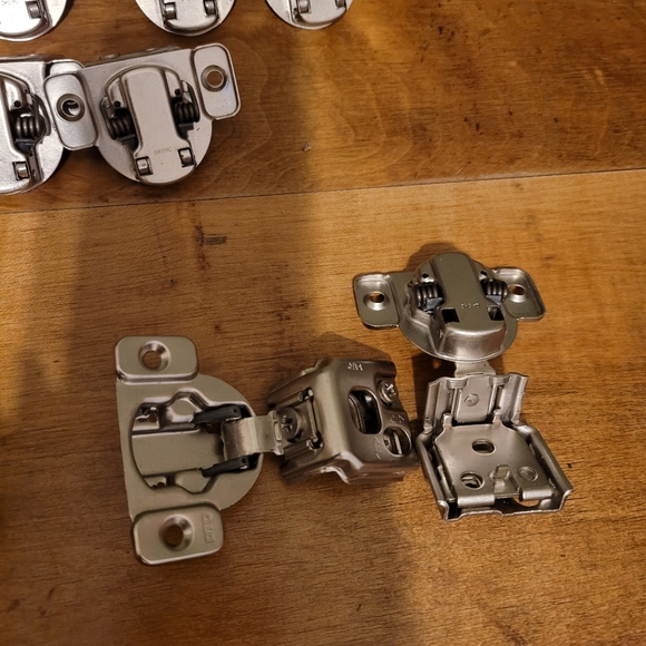 DTC 1-1/4" Overlay Soft Close 105 Degree 2 Cam Press In Face Frame Cabinet Hinge - Picture 7 of 10